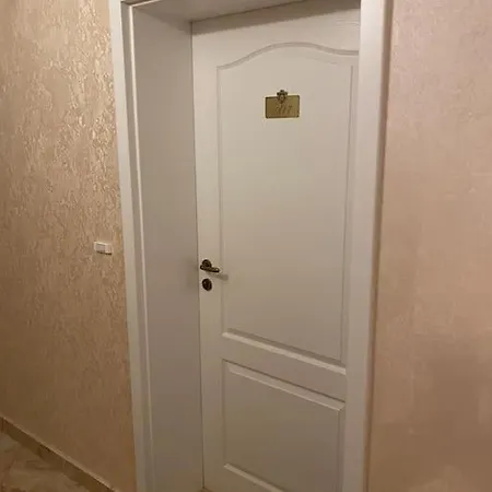 In A Luxurious Complex In Sunny *